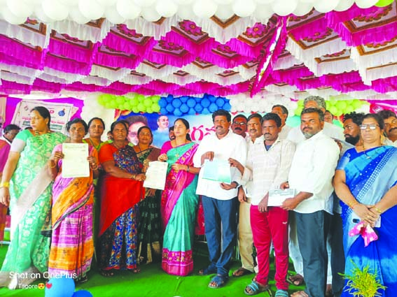 ప్రజా సమస్యల పరిష్కారానికే ప్రాధాన్యత