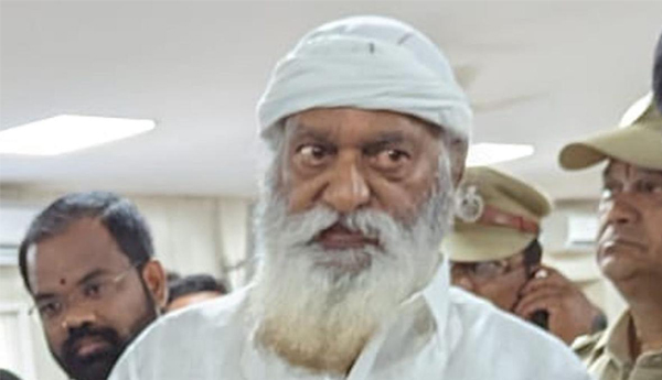 జెసి చుట్టూ చక్రబంధం ?