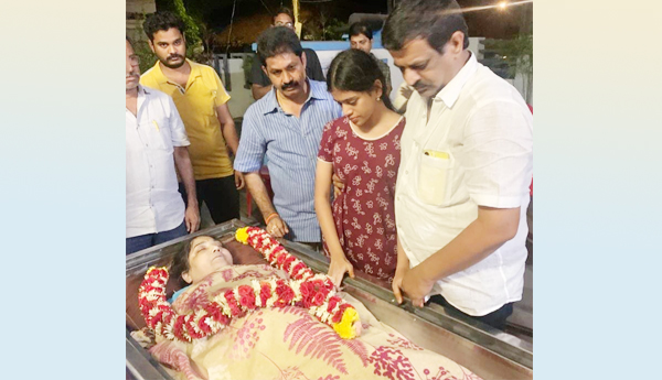 ex-municipal-chairman-Prakashs-wife-Sarita-passed-away