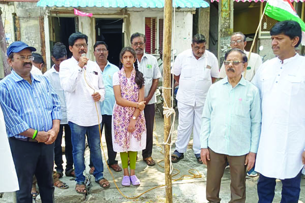 అమర వీరుల త్యాగఫలమే స్వాతంత్య్రం