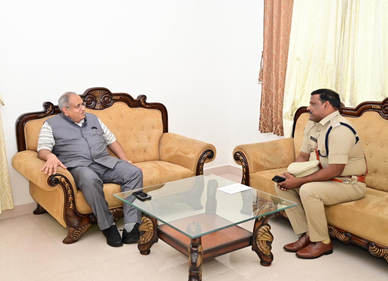 హైకోర్టు జడ్జిని కలిసిన ఎస్పీ