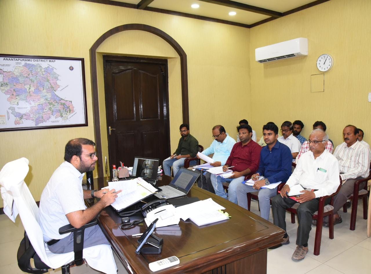 నిర్ణీత గడువులోగా భూసేకరణ