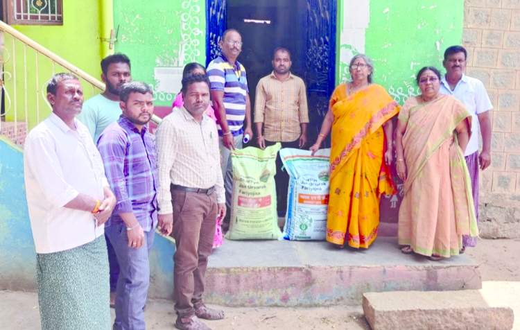    మాట్లాడుతున్న జిల్లా వ్యవసాయ అధికారిణి ఉమామహేశ్వరమ్మ