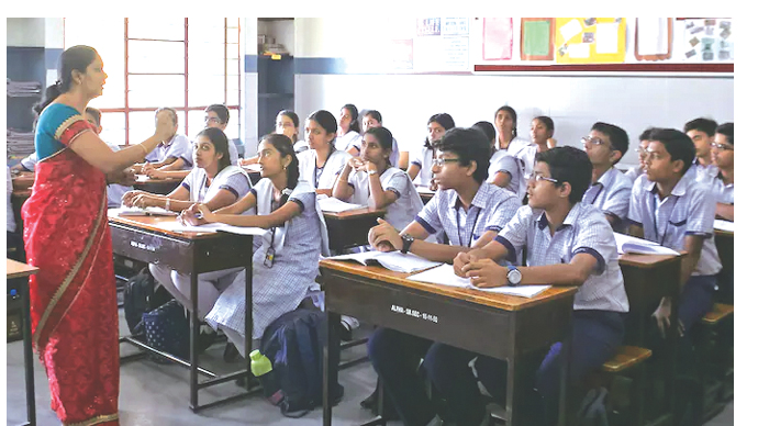 ప్రయివేటు పాఠశాలల టీచర్ల పాట్లు