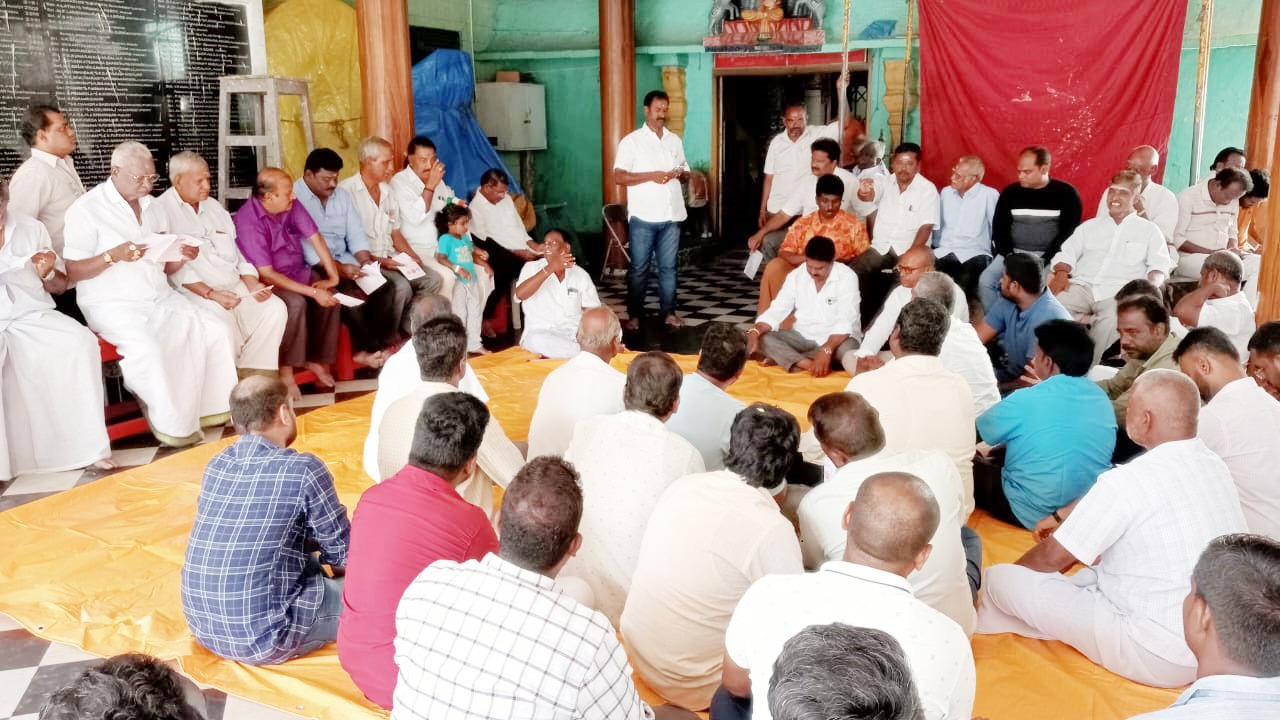 గ్రామసభలో పాల్గొన్న జాతర నిర్వాహకులు 