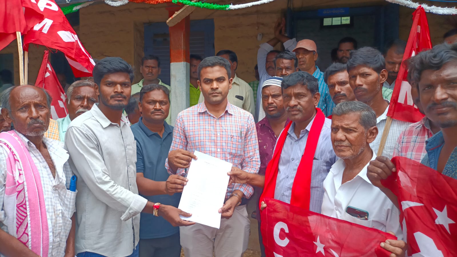 సమస్యలపై 'సమరభేరి'