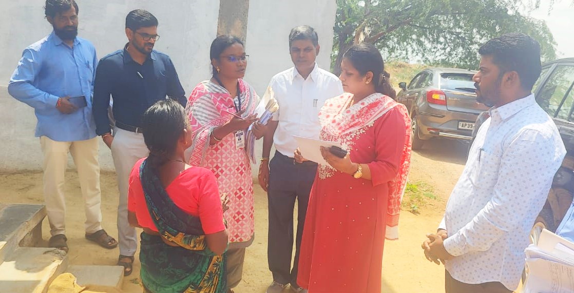 పకడ్బందీగా ఓటర్ల రీవెరిఫికేషన్‌ : కలెక్టర్‌