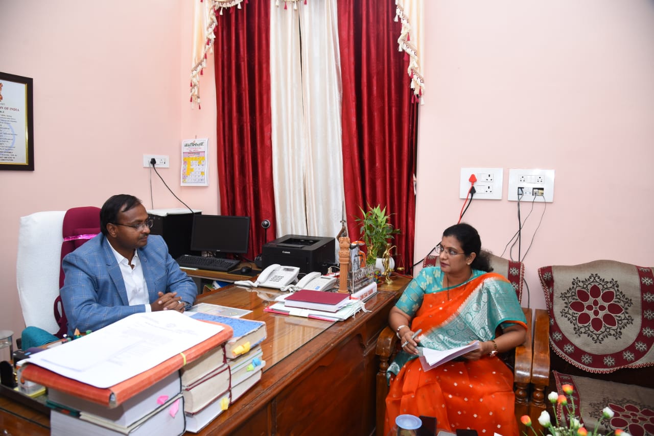 కోర్టుల్లో సౌకర్యాలు కల్పించేలా చర్యలు