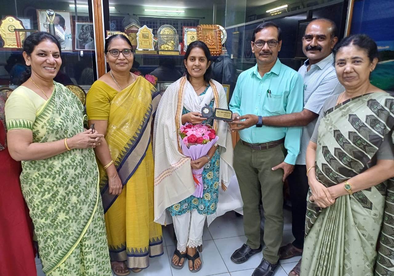 పీజీలో స్టేట్‌ టాపర్‌గా డా||శివప్రియాంక