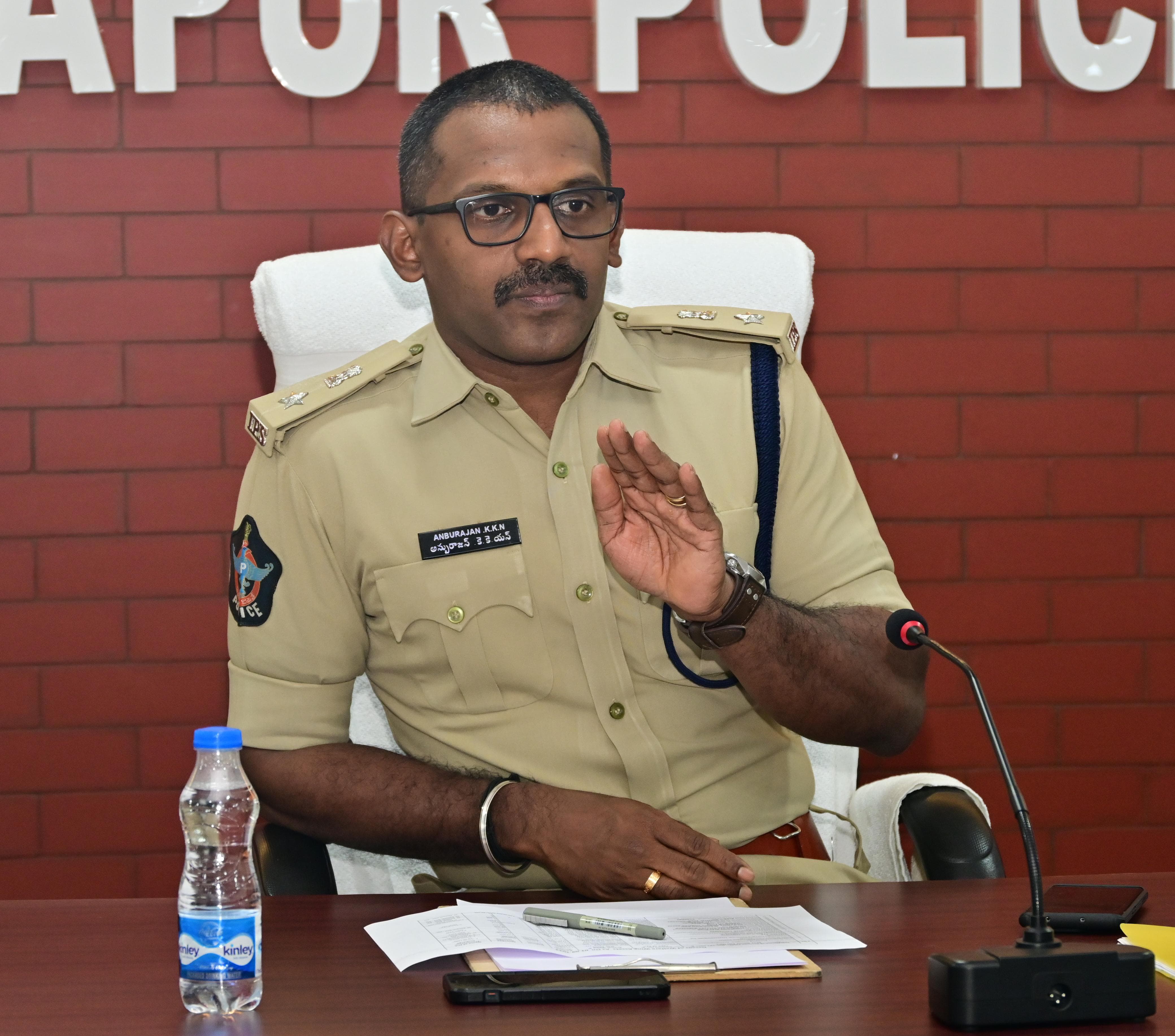 పోలీసు సంక్షేమానికి ప్రాధాన్యత : ఎస్పీ