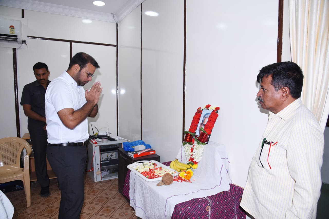 జాషువా సేవలు ఎనలేనివి