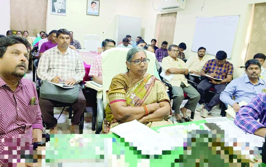   వీడియో కాన్ఫరెన్స్‌లో పాల్గొన్న జిల్లా వ్యవసాయ శాఖ అధికారులు