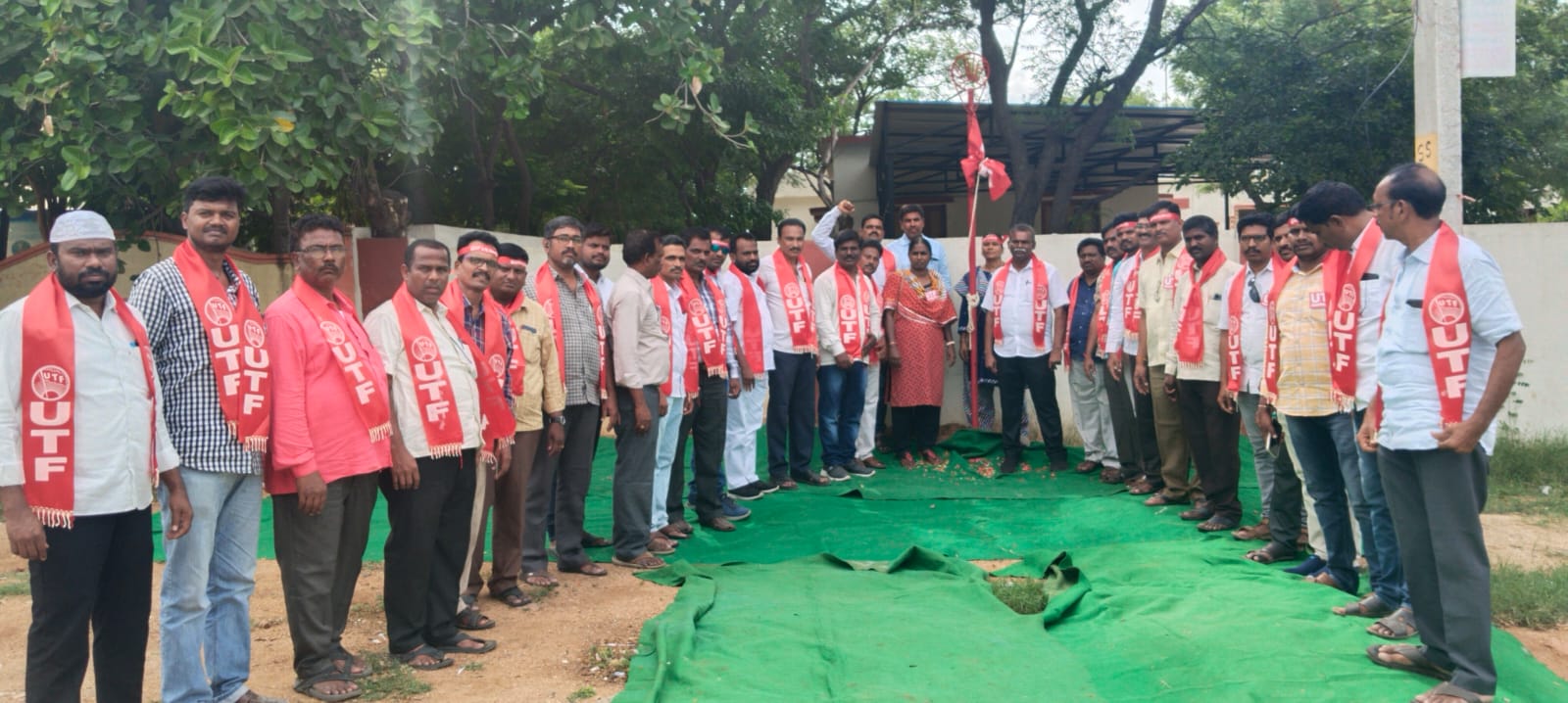 పభుత్వ విద్యను కాపాడుకుందాం : యుటిఎఫ్‌