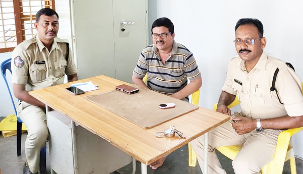 ఆగని అక్రమ నిర్బంధాలు
