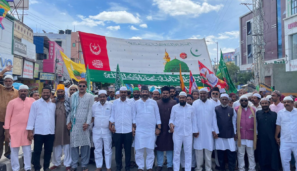 Mayor-participated-in-Milad-Un-Nabi-rally-in-Ananta