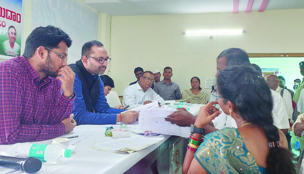 సమస్యల పరిష్కారానికి కృషి