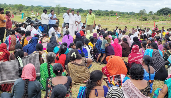 karnakata-cpm-on-houses-in-ap