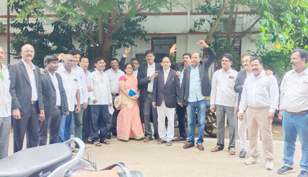న్యాయవాదులకు రక్షణ కల్పించాలి