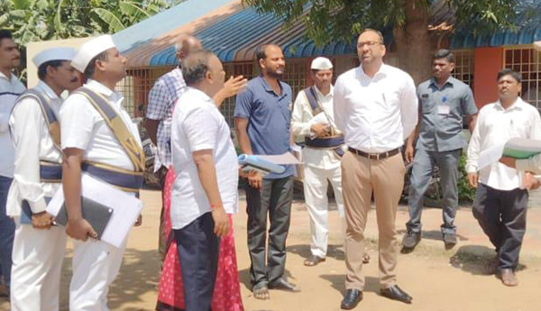 నూతన పోలింగ్‌ కేంద్రాలు పరిశీలన