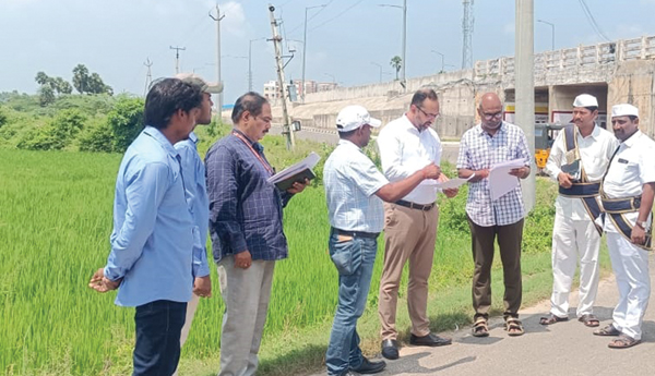 విలీన పంచాయతీల్లో రోడ్ల మరమ్మతులు
