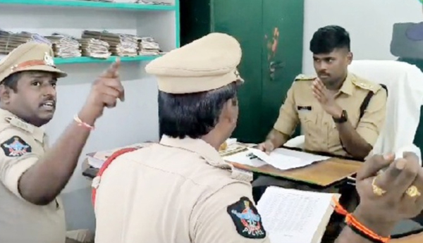 /Gokavaram-police-station-was-inspected-by-SP