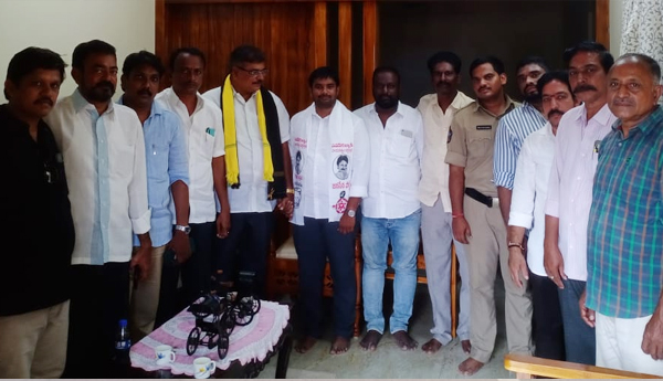 tdp-jsp-leaders-house-arrest-in-nidadavolu