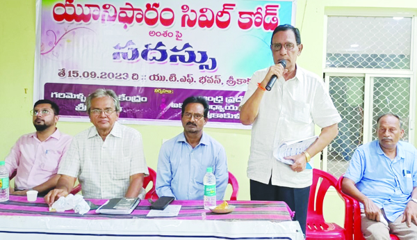 ఎన్నికల్లో లబ్ధికే యుసిసి