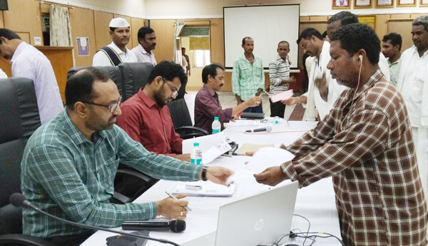 'స్పందన'కు తగ్గిన వినతులు