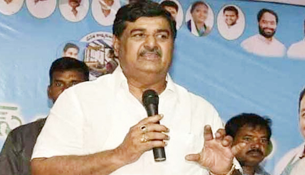 చట్టం ఎవరికీ చుట్టం కాదు