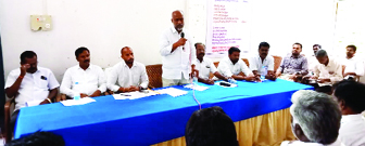 - జడ్‌పి చైర్మన్‌ శ్రీనివాసులు