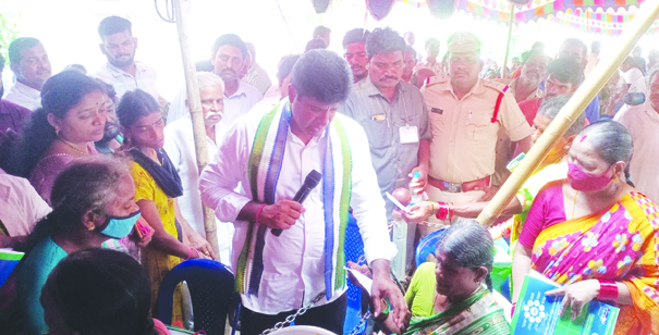 జెఎఎస్‌ శిబిరాల్లో ఉచిత వైద్య సేవలు