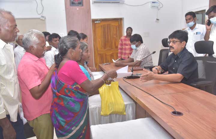 'జగనన్న చెబుదాం' అర్జీలకు సత్వర పరిష్కారం