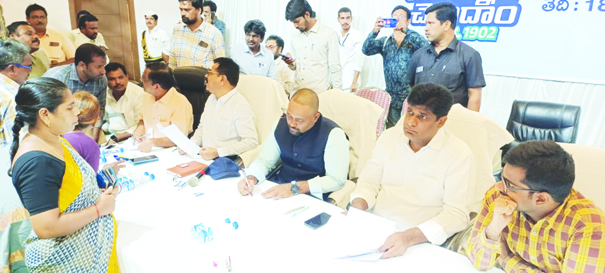 ప్రజా సమస్యల పరిష్కారమే ప్రభుత్వ లక్ష్యం