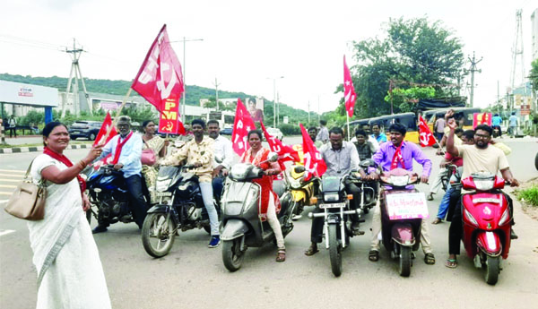 5న ఉక్కు బహిరంగ సభను జయప్రదం చేయాలి