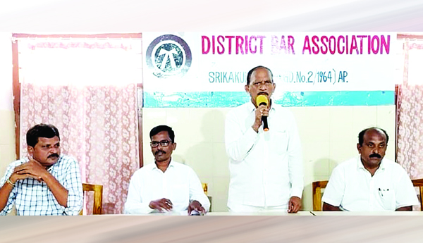 న్యాయవాదుల సంక్షేమంపై రాజీ వద్దు