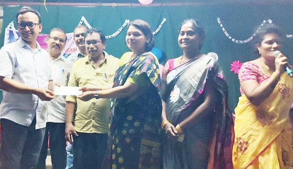 విద్యతోనే ఉన్నత భవిష్యత్‌