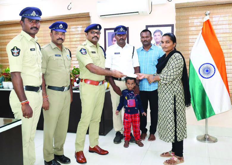 స్పందించి ఆదుకోవడం అభినందనీయం