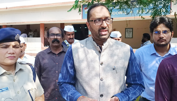 ఇవిఎంల తనిఖీ ప్రక్రియ ప్రారంభం