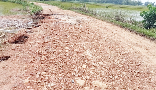 నత్తనడకన 'గడప గడప' పనులు