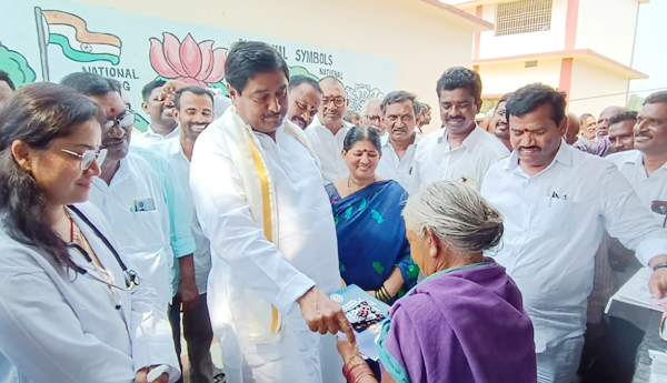 ప్రభుత్వాస్పత్రుల్లో మరిన్ని మౌలిక వసతులు