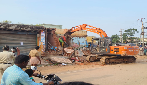 Removal-of-encroachments-in-Narpal
