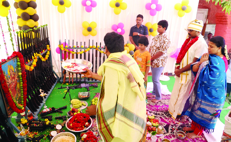 ఘనంగా విజయదశమి వేడుకలు