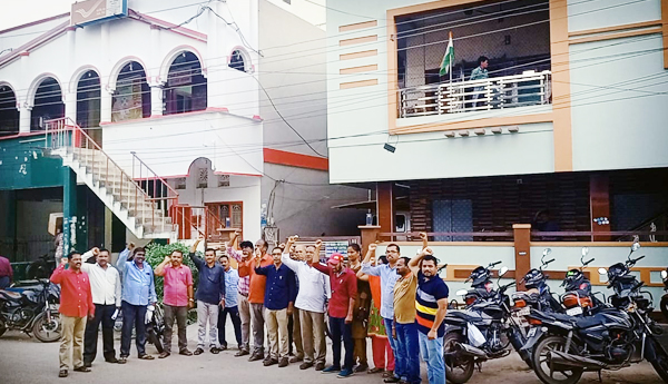 పోస్టల్‌ ఉద్యోగుల ఆందోళన