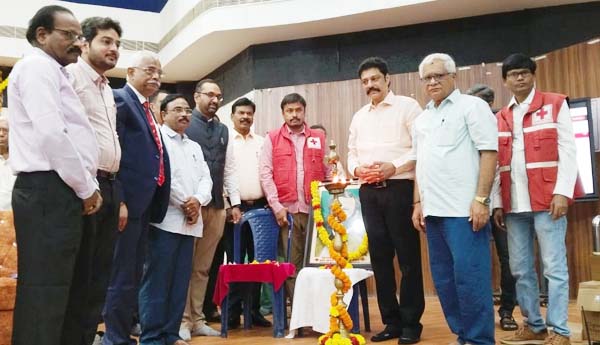 'రెడ్‌క్రాస్‌' మానవతా సంస్థ