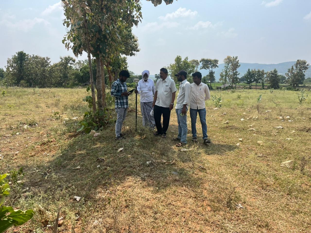 రీసర్వేతో భూ సమస్యలు పరిష్కారం