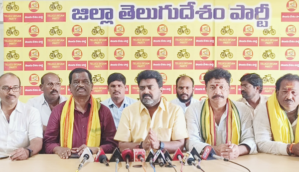 జగన్‌పై ప్రజల్లో తిరుగుబాటు