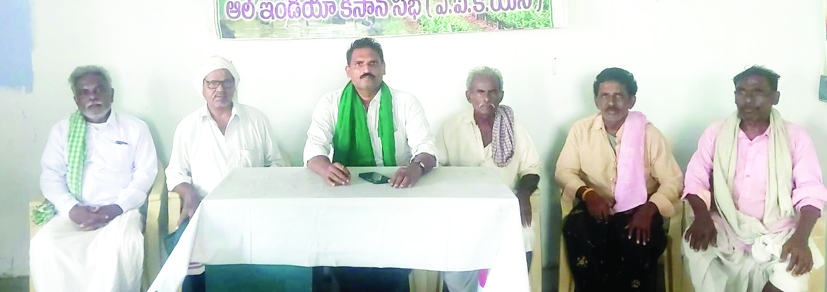 పల్నాడును కరువు జిల్లాగా ప్రకటించండి