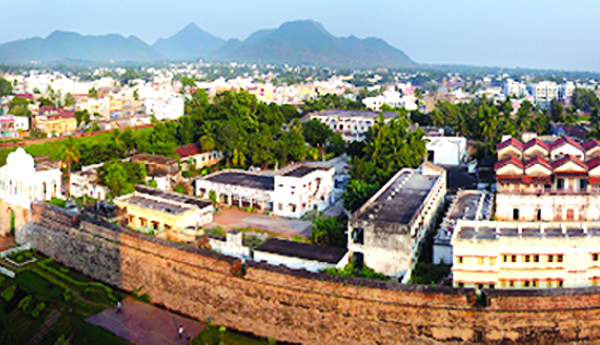 వివాదాల 'మాన్సాస్‌'