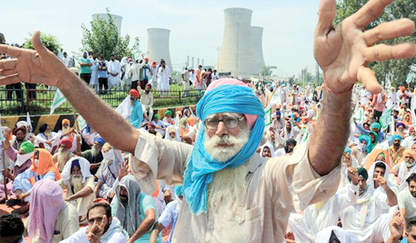 ఆందోళన మా జీవితం.. తోడు నిలిచే భారతం..