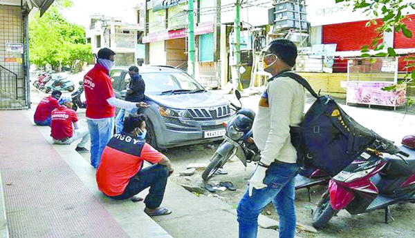 కనీస రక్షణ కరువైన డిజిటల్‌ సేవల పనివారు
